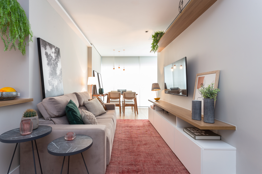 Apartamento de 70 m² é renovado com soluções práticas de marcenaria em projeto assinado pelo escritório Studio Tan-gram