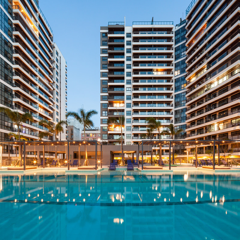 Ícono Parque, projeto da Cité Arquitetura + Pontual Arquitetura, faz uso de fachada ativa e estimula a vida urbana nas ruas do Flamengo, no Rio