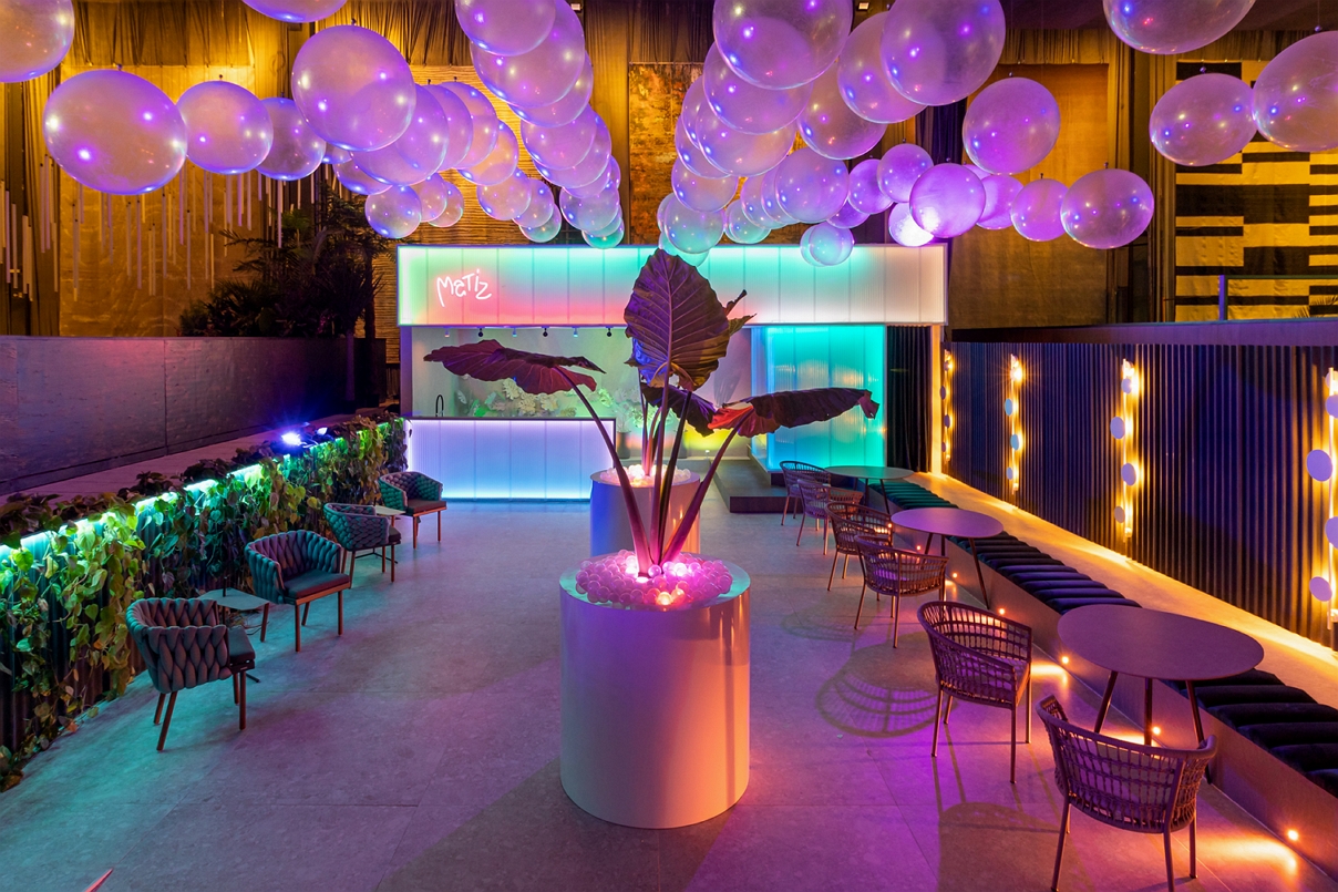 Curitiba ganha bar de drinks “to go” instagramável e cheio de personalidade