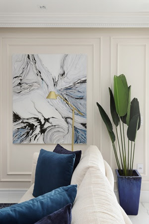 Sempre em alta no décor: paredes adornadas com as boiseries