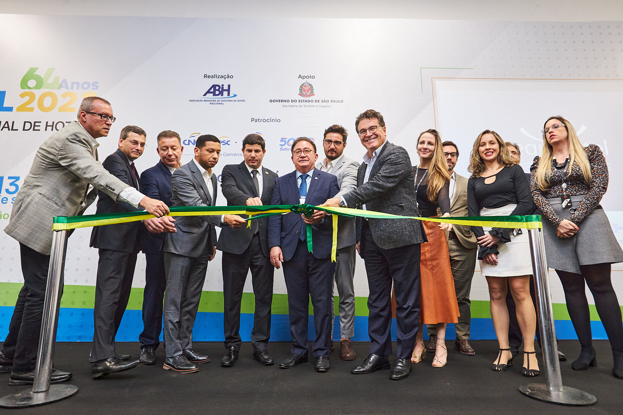 Ministro do Turismo destaca potencial e geração empregos do setor em abertura da Equipotel