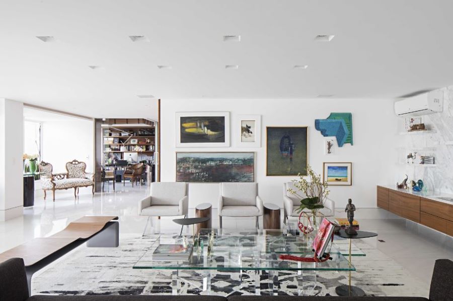 Peças de arte incorporadas garantem um design único ao décor
