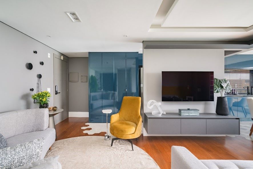 Ambientes escondidos pela casa: arquitetura de interiores propõe soluções inovadoras para a compartimentação de espaços