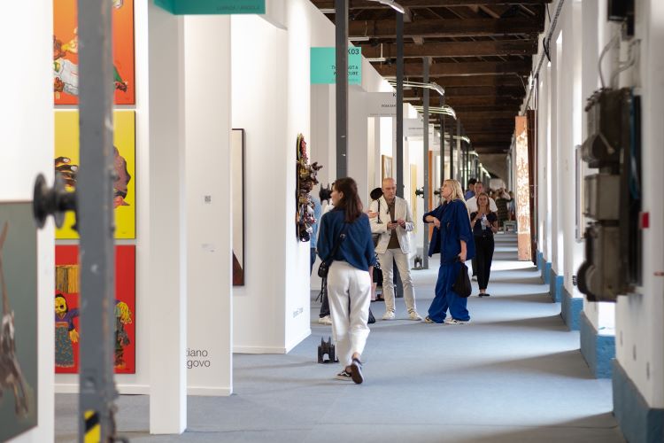 Integrantes do Projeto Latitude apresentam suas obras e artistas na ARCOlisboa 2023