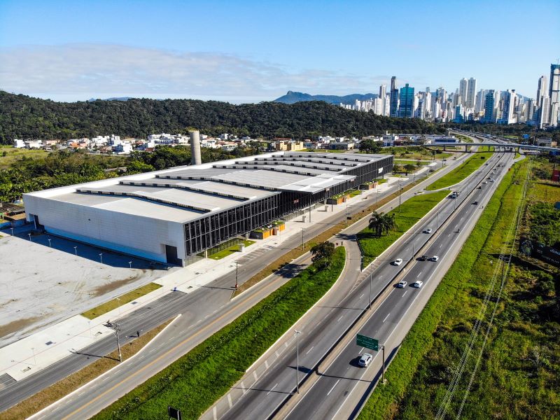 MÓVEL BRASIL ESTÀ PREPARADA PARA RECEBER LOJISTAS DE TODO O PAÌS EM BALNEÁRIO CAMBORIÚ