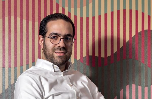 David José: artista plástico usa a racionalidade para trazer emoção à sua arte