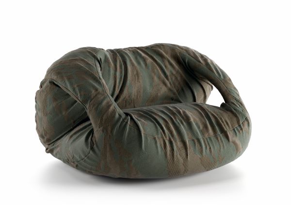 Pufe Terra Natuzzi Italia é premiado no MUSE Design Awards 2023