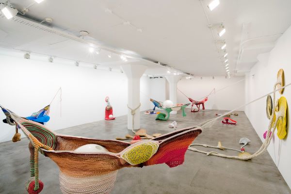 Big Bang Boca: Maria Nepomuceno faz exposição inédita no Instituto Artium