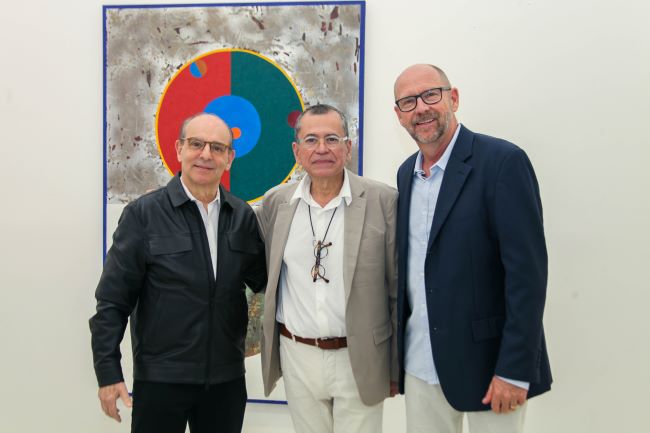 Ponta dos Ganchos Exclusive Resort & Galeria Simões de Assis recebem convidados na abertura da exposição de Gonçalo Ivo em Balneário Camboriú