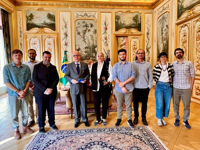 Associados da ABUP são recebidos pelo Embaixador do Brasil na França