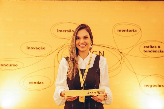 Arquiteta recebe premiação por design inovador