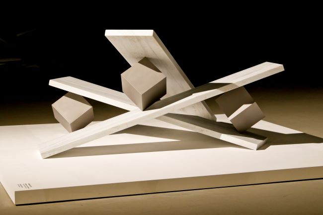 Últimos dias da exposição do artista Túlio Pinto, com catálogo já disponível