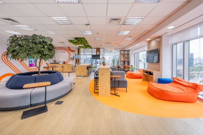 Studio BR Arquitetura assina nova sede da ConectCar, com projeto multissensorial voltado a metodologia híbrida de trabalhar