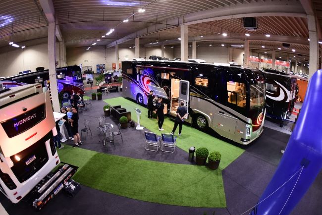 Grandiosa  7ª Expo Motorhome encerra a exposição com visita  do governador do PR, atrai público recorde, bate a projeção do volume de negócios