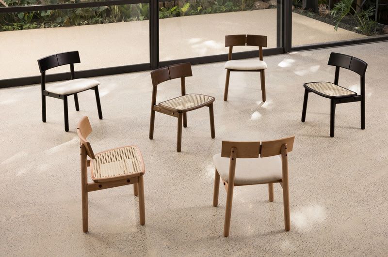 Apresentação da Cadeira Kiri no lançamento do Atelier Fernando Jaeger