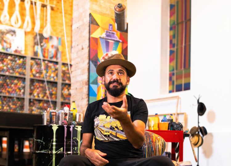 Kobra convida para visitação em seu ateliê no FAMA Museu, localizado em Itu
