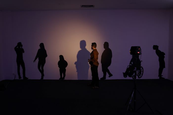 Lar Center e DW! São Paulo oferecem visitas guiadas na maior exposição do festival