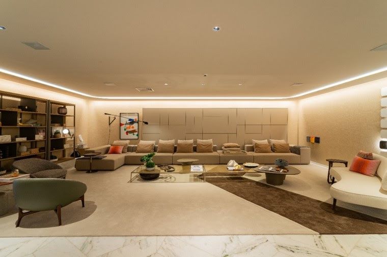 Mostra Artefacto HL 2024: Patricia Penna homenageia Lucila Zahran do Casa de Valentina com design futurista para living e jantar