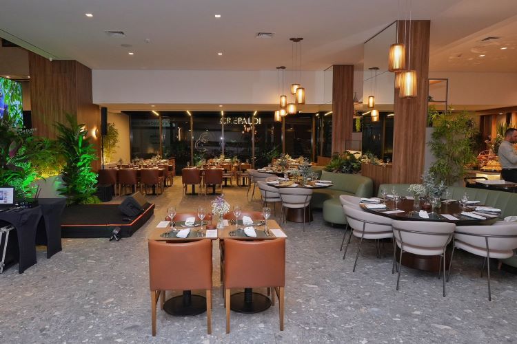 Hotel Deville Prime Cuiabá abre novo restaurante, contribuindo para crescimento do turismo na área