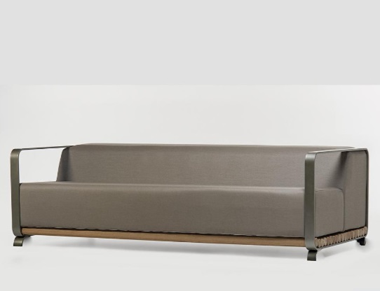 Sofá Toras oferece um design acolhedor ideal para áreas externas e varandas