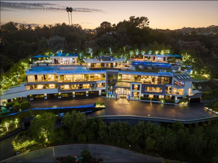 Ticto converte luxuosa residência em Los Angeles em um centro de negócios e networking