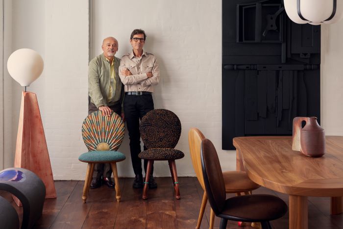 Pierre Yovanovitch colabora com o ícone da moda Christian Louboutin em uma coleção exclusiva de cadeiras de edição limitada