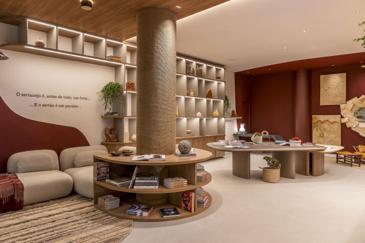 Marina Salomão estreia no projeto da livraria para a CASACOR SP 2024, destacando a conexão entre literatura e arquitetura