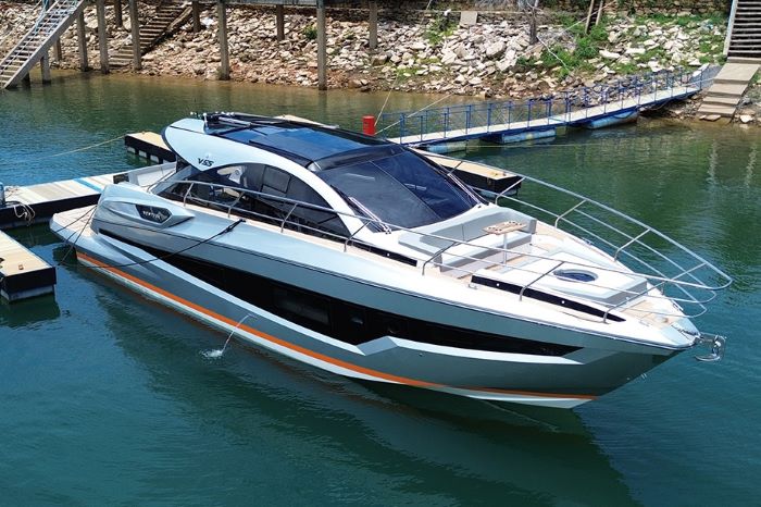 Novidades no Marina Itajaí Boat Show incluem um jet totalmente elétrico e um simulador de controle de barco