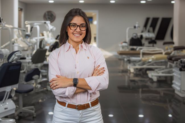 Olsen apresenta edição limitada de cadeiras na CASACOR/SC