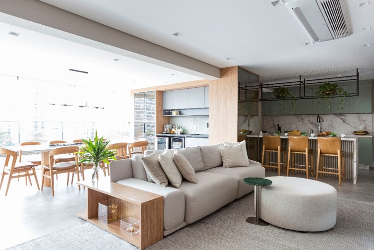 Mix de materiais e texturas decoram apartamento integrado de 158m²
