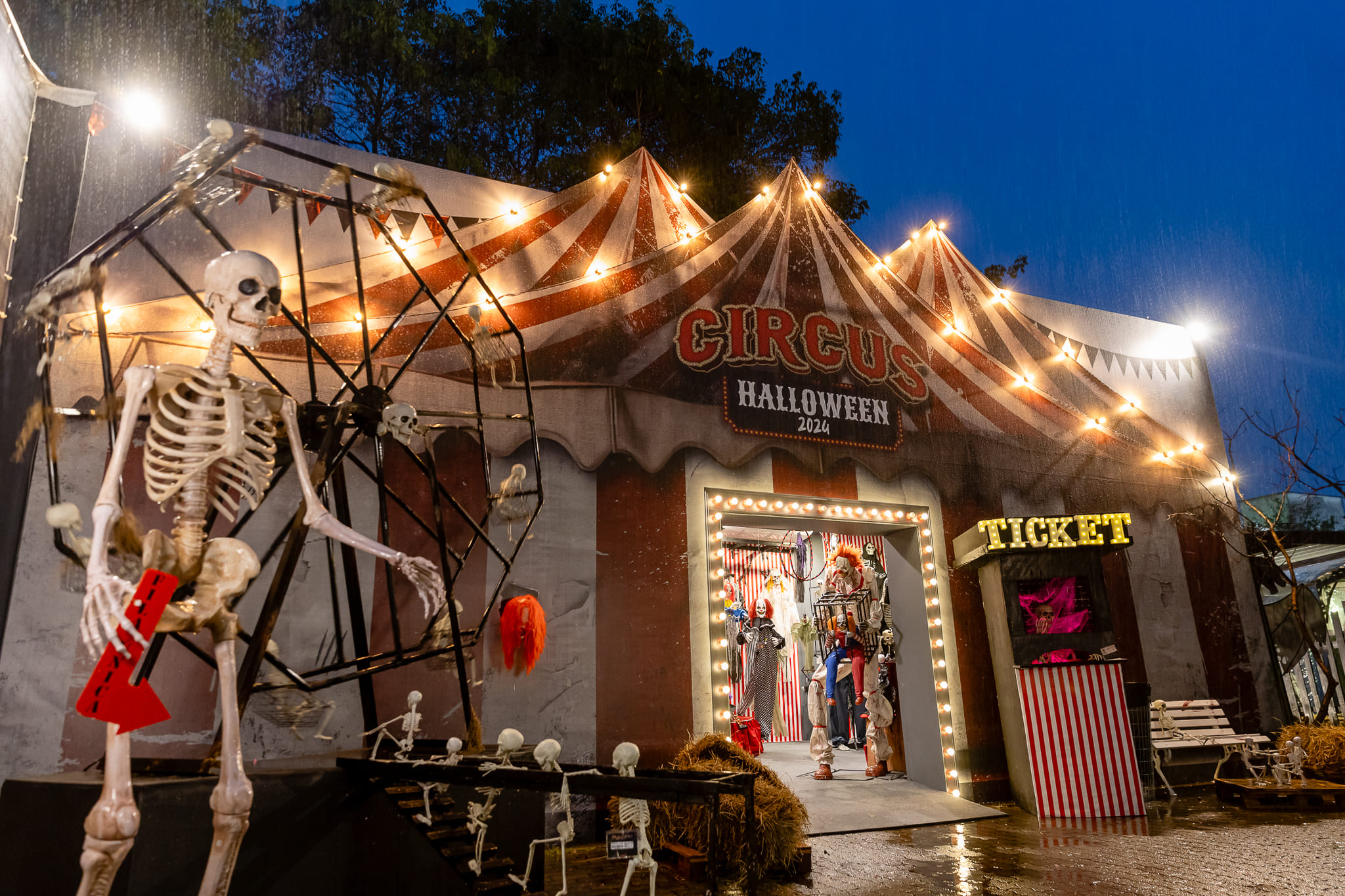 Mercado brasileiro prefere Halloween mais assustador, ambientes temáticos e cores laranja, preto e roxo