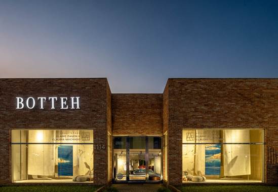 Arquitetare revela a naturalidade e a sofisticação do design artesanal na nova vitrine da Botteh