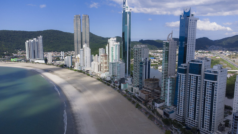 Estudo aponta cenário positivo no mercado de imóveis para 2025 e região mais valorizada do país é alvo para negócios no setor