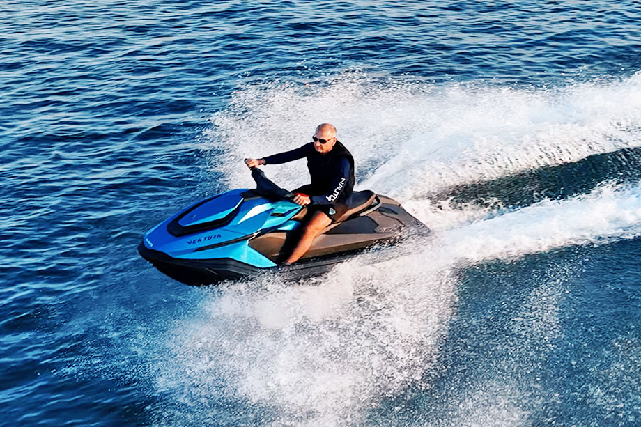 Recreação, manobras radicais e modelos com zero emissão de poluentes: conheça os jets mais incríveis do Salvador Boat Show