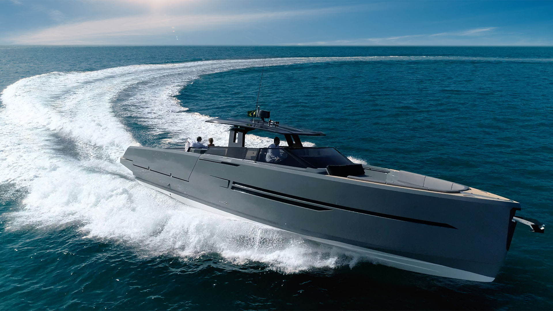 Com mais de 50% dos iates de luxo exportados aos EUA, brasileira OKEAN Yachts expande atuação no exterior