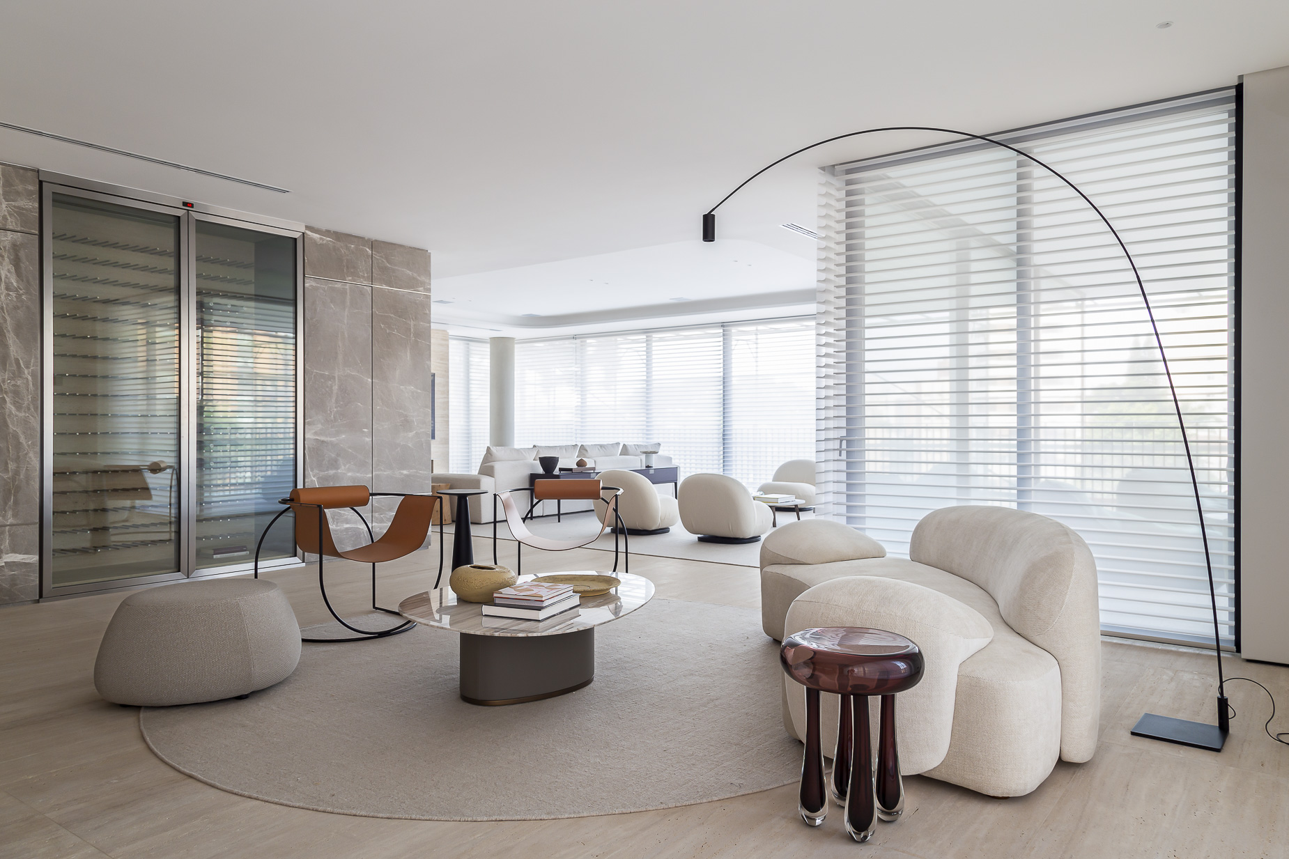 Construtora San Remo traz primeiro decorado do Brasil com mobiliários 100% internacionais por meio da Casual Móveis
