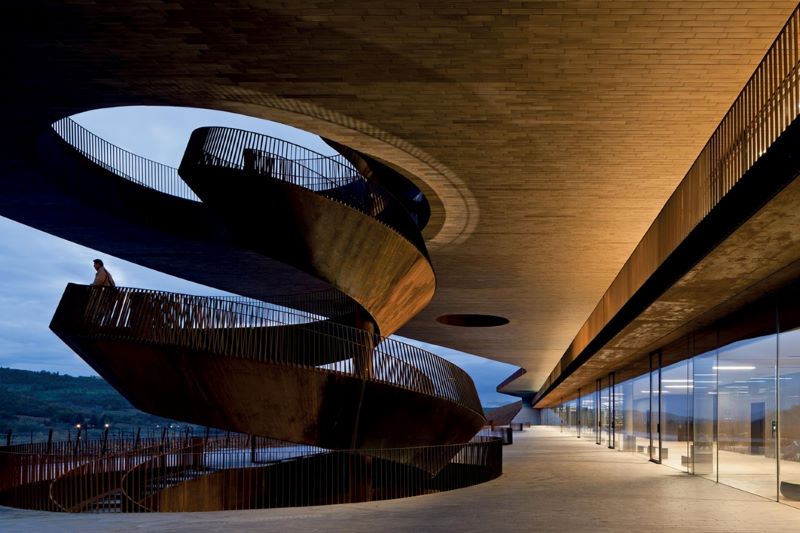 ETEL e Marco Casamonti / Archea Associati trazem exposição internacional à DW! 2025
