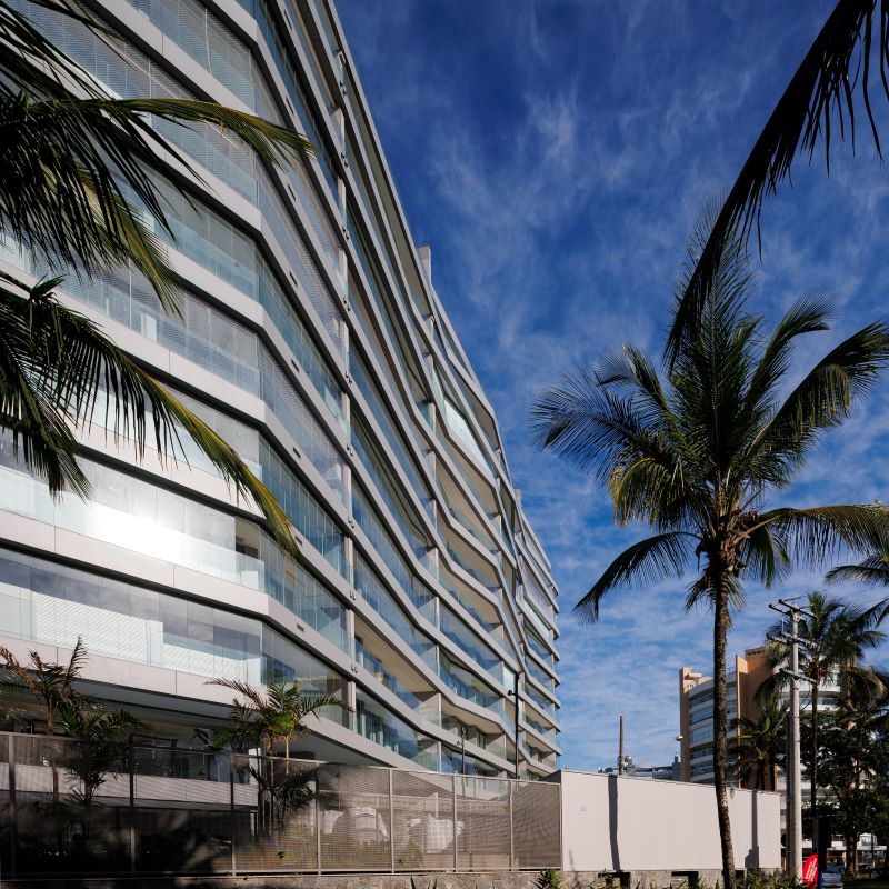 Equipe da Aflalo e Gasperini Arquitetos destaca vantagens de Dekton® em fachadas ventiladas durante palestra no Cosentino City