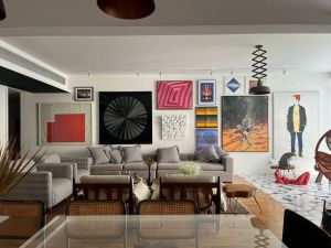 Casa com cara de galeria ou galeria com cara de casa? OS DOIS!