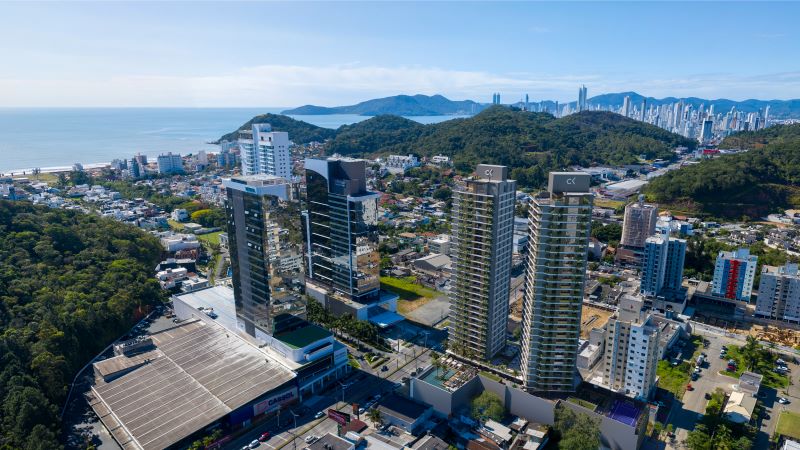 Conheça a avenida que se tornou vitrine de edifícios, arquitetos e grifes renomadas