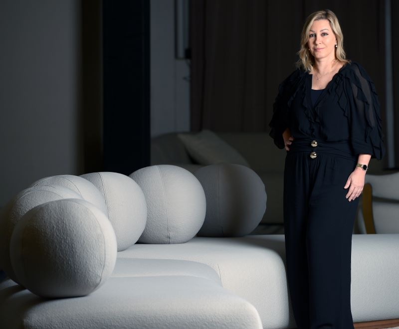 Depois de Milão, Anna Maya conquista o prêmio A’Design Award & Competition com o Sofá Tondo