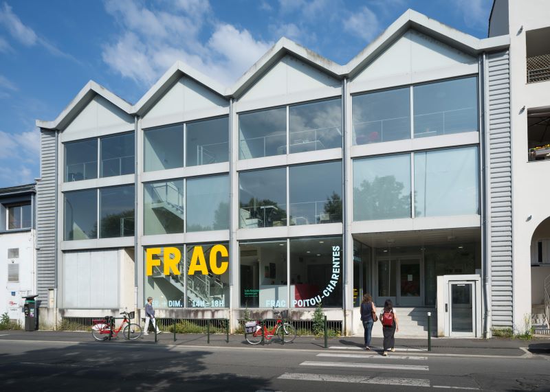 Instituto Tomie Ohtake inaugura exposição na França em parceria com o Frac Poitou-Charentes