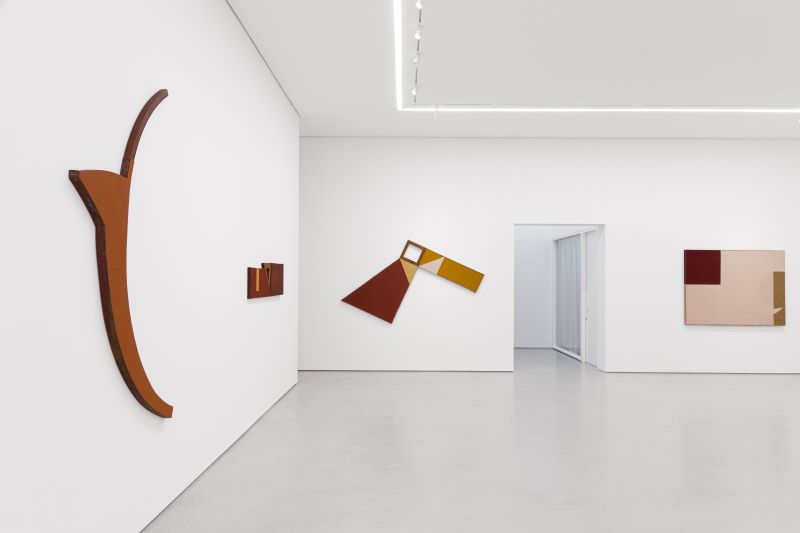 Simões de Assis apresenta exposição individual de Manfredo de Souzanetto