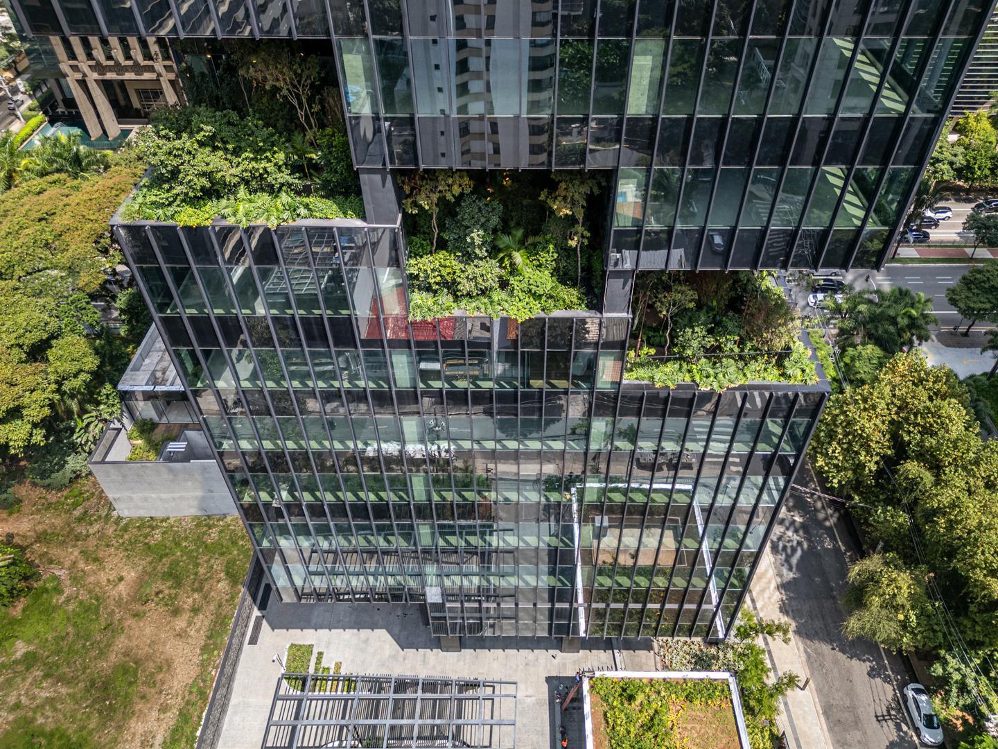 Salma Tower, de aflalo/gasperini arquitetos, está entre os projetos brasileiros com maior pontuação na certificação LEED