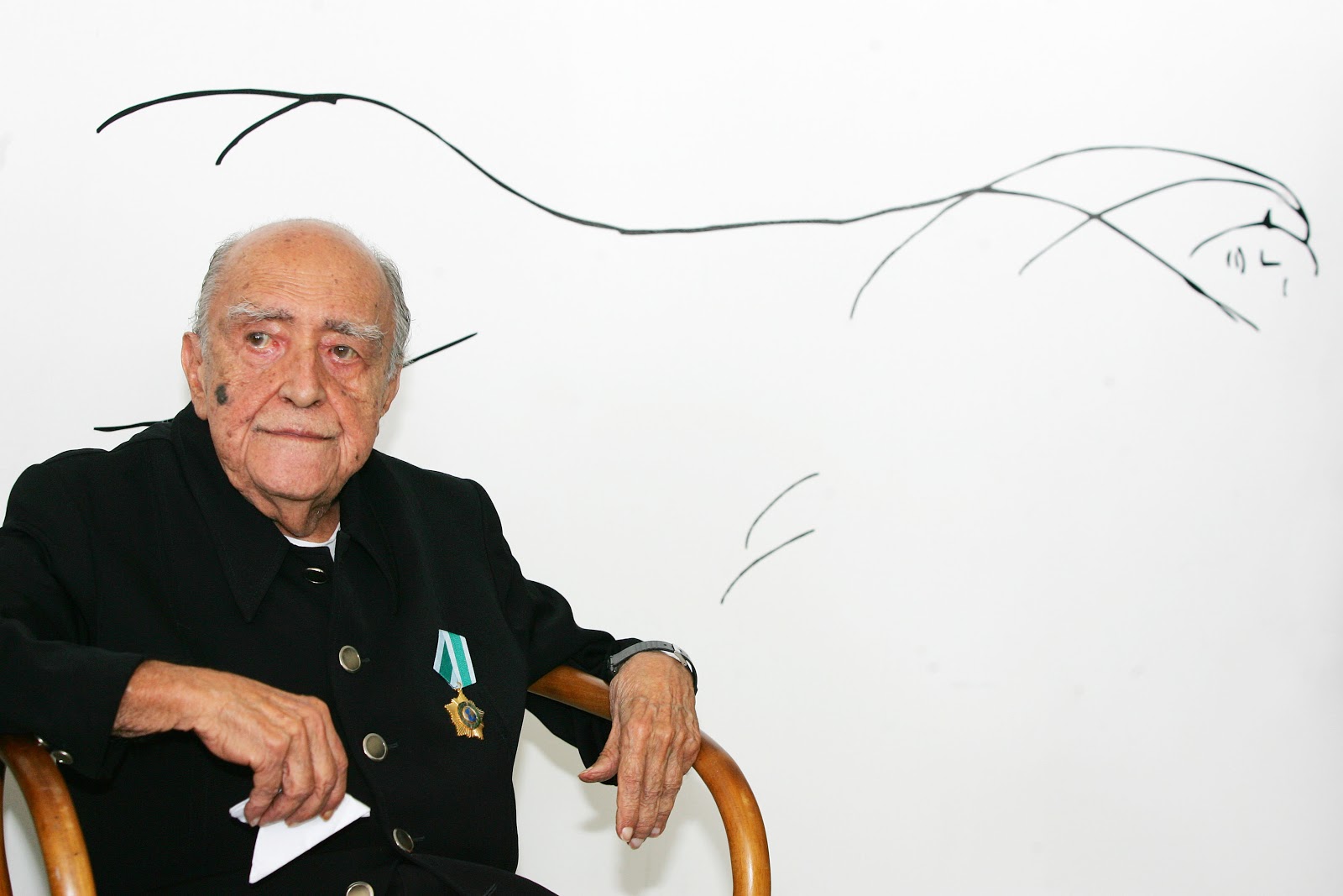 Noite da cerimônia do Prêmio Salão de Gramado de Design homenageia Oscar Niemeyer