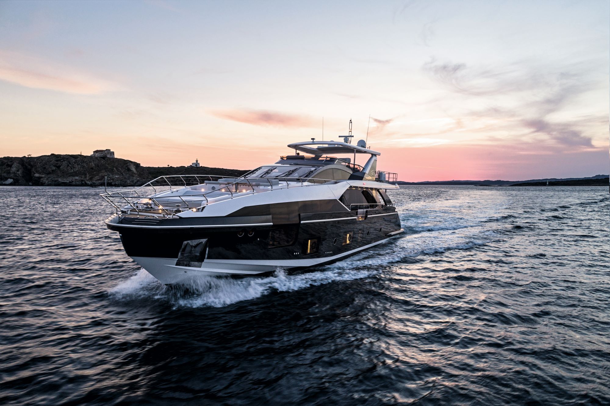 Ícone dos mares: Megaiate de 27 metros fabricado no Brasil será destaque da Azimut Yachts no Marina Itajaí Boat Show