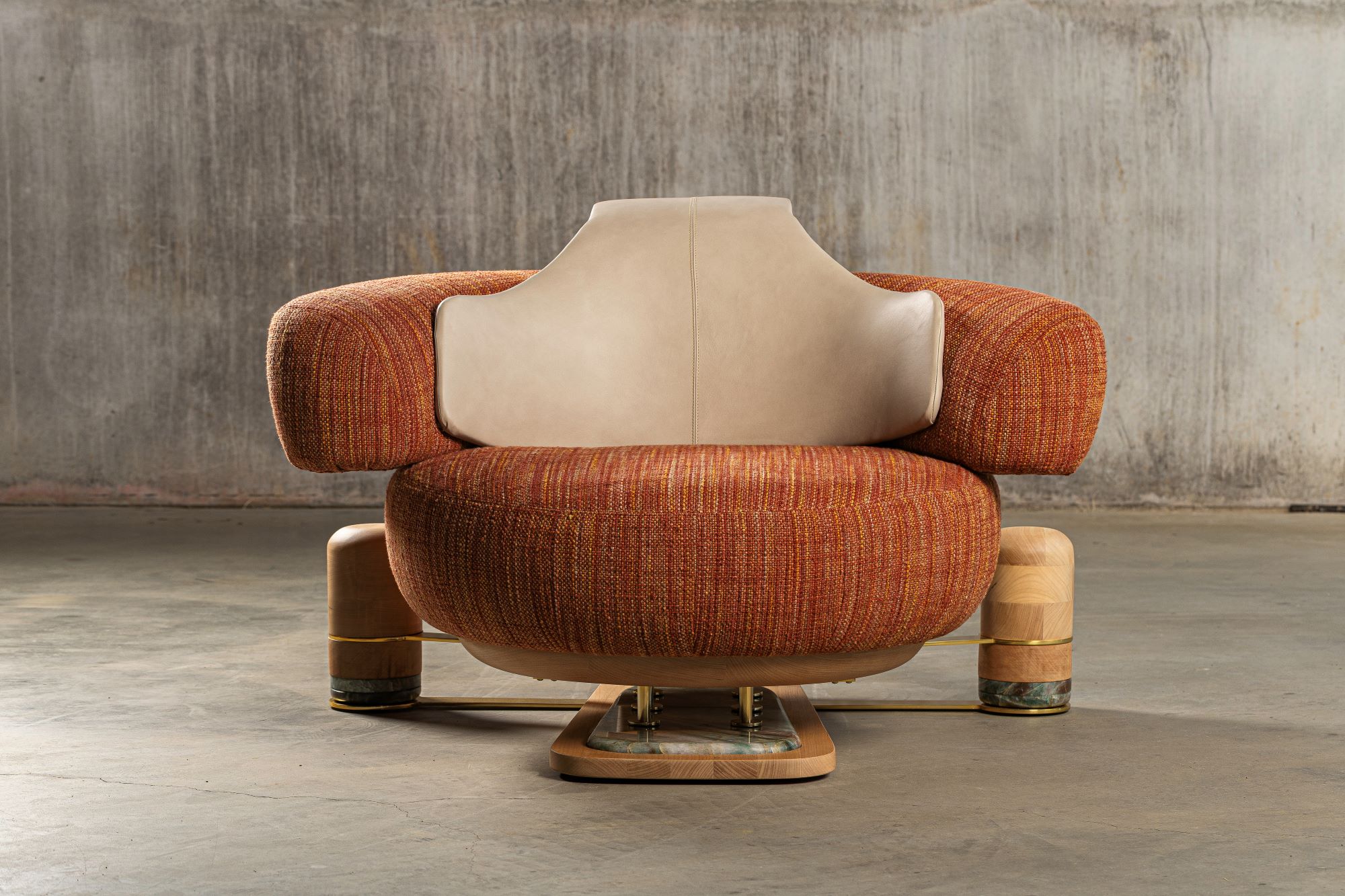 Lançamento 789 Design – Poltrona TÓIO assinada por Richard Daniel