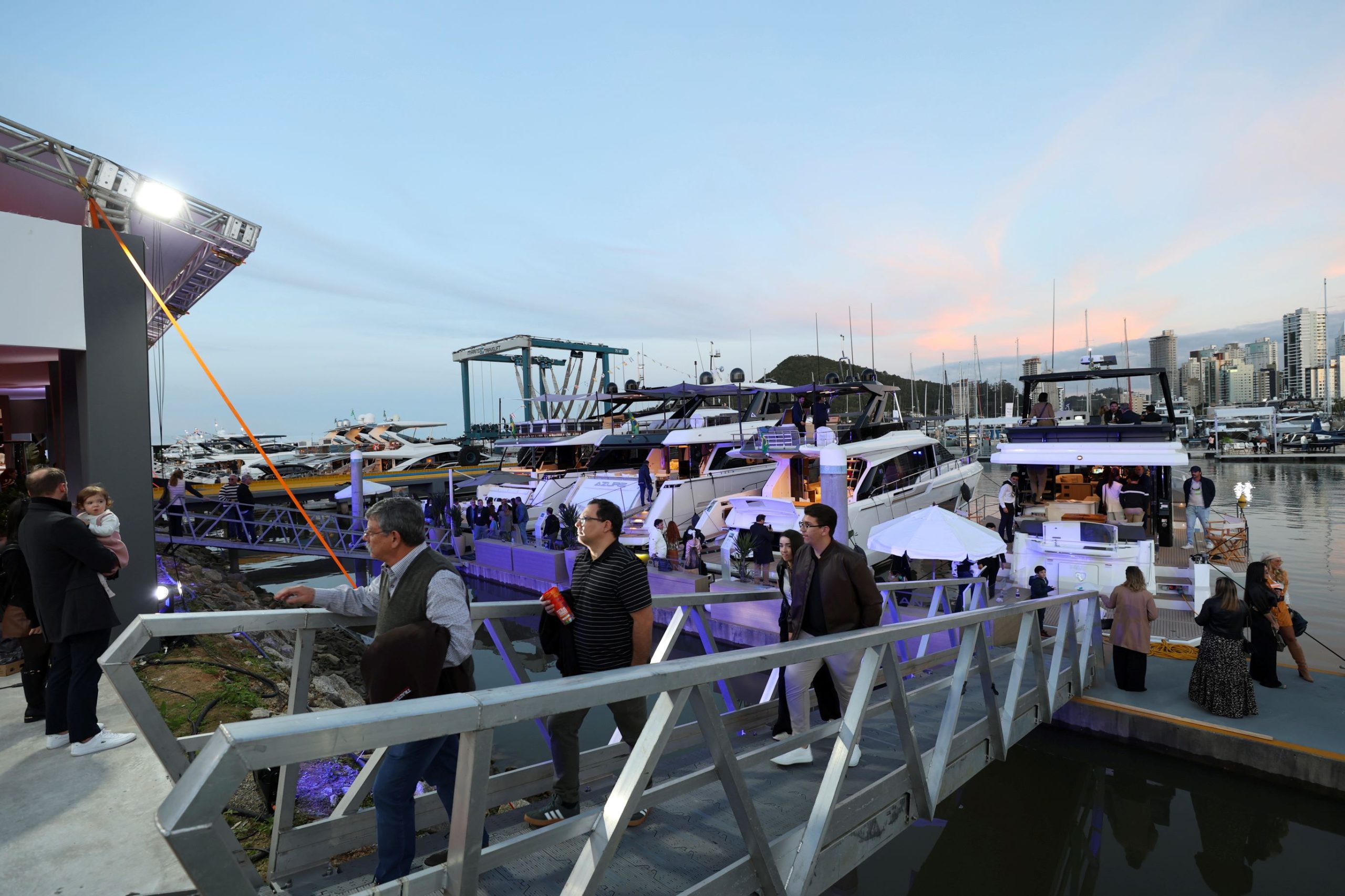 Marina Itajaí Boat Show registra recorde em público com 22 mil visitantes e vira palco para lançamentos globais