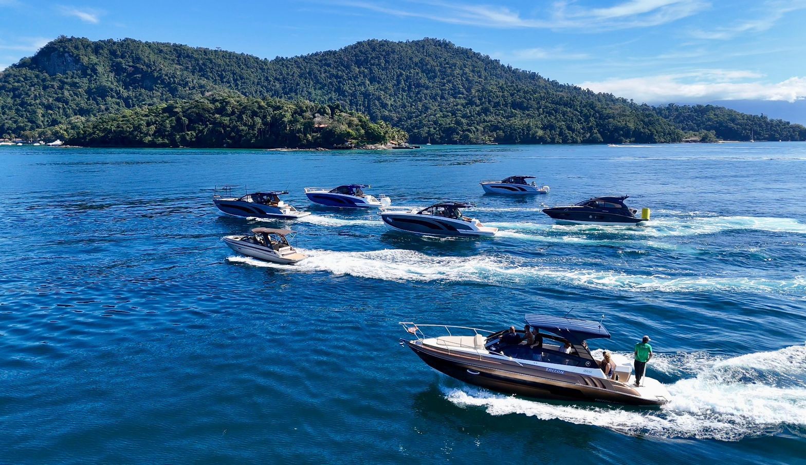 Fabricante náutico brasileiro leva novidades à ilha paradisíaca de Angra dos Reis