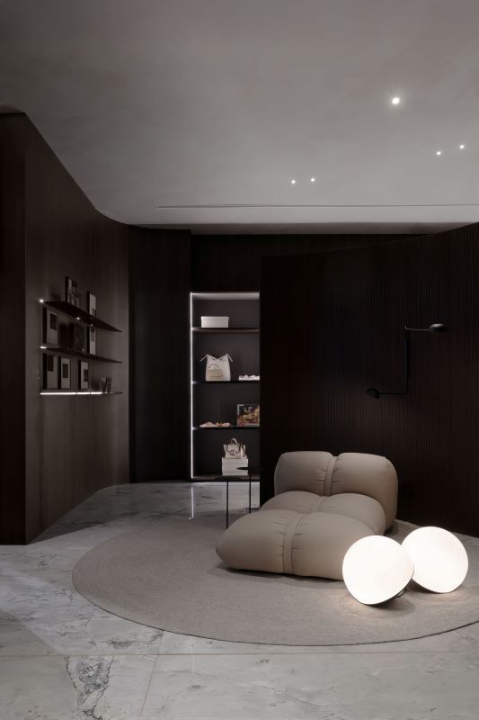 Combinando marcenaria de alto padrão e tecnologia de ponta, Dell Anno Belo Horizonte apresenta closet sensorial na CASACOR Minas Gerais